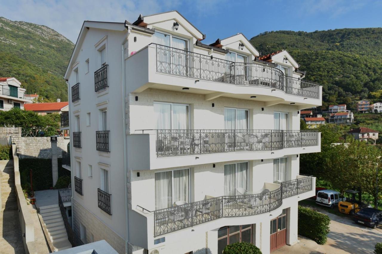 Villa Julia Baosic Luaran gambar