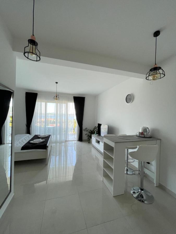Villa Julia Baosic Luaran gambar
